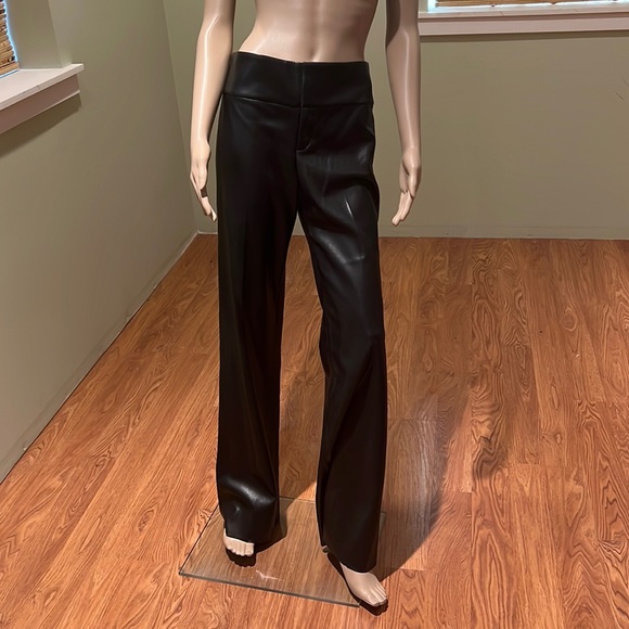 Alice+Olivia Gorgeous Black Faux Leather Pants Very Soft Size 12